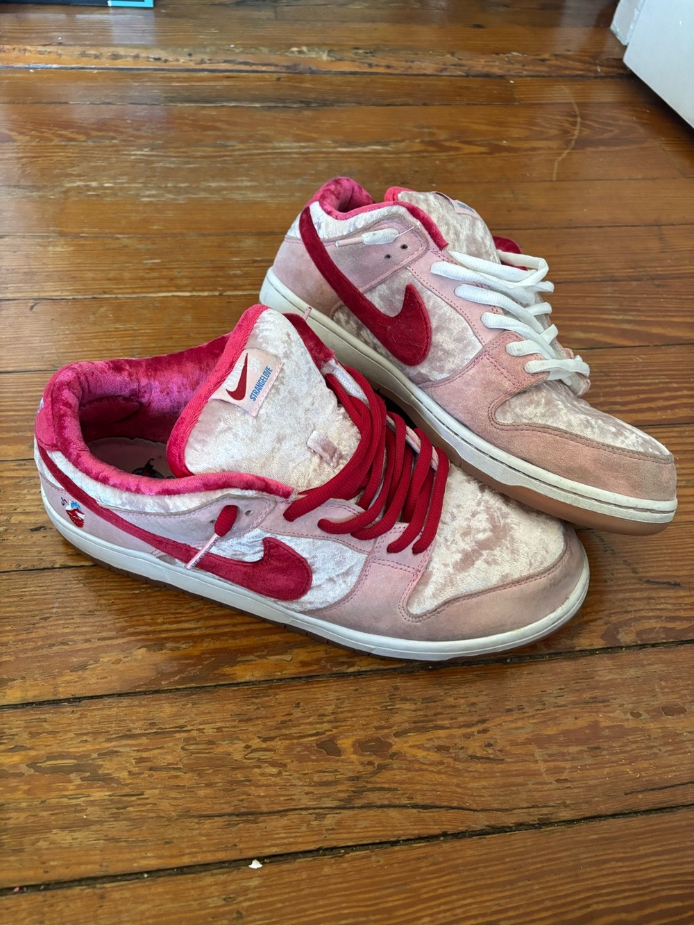 Nike SB x Strangelove Valentines Day Pink size 13